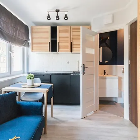 Golden - Great Location - Ogr4 Apartment