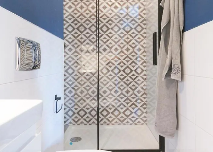 شقة Urban Chic & Great Location & Modern - #o4